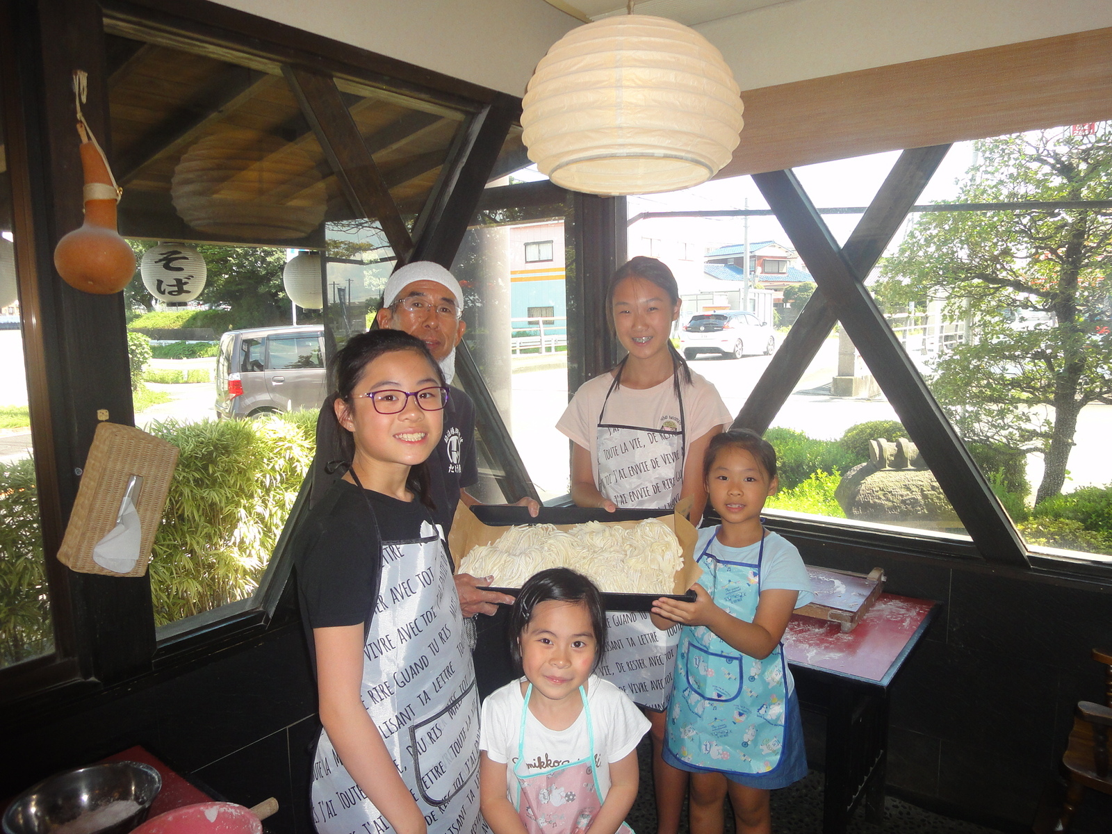 手打ちうどん体験　～香港からのお客様が来られました～