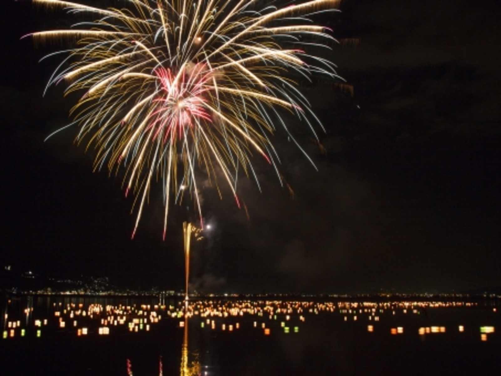 21日(火)22日(水)、お休みさせて頂きます。