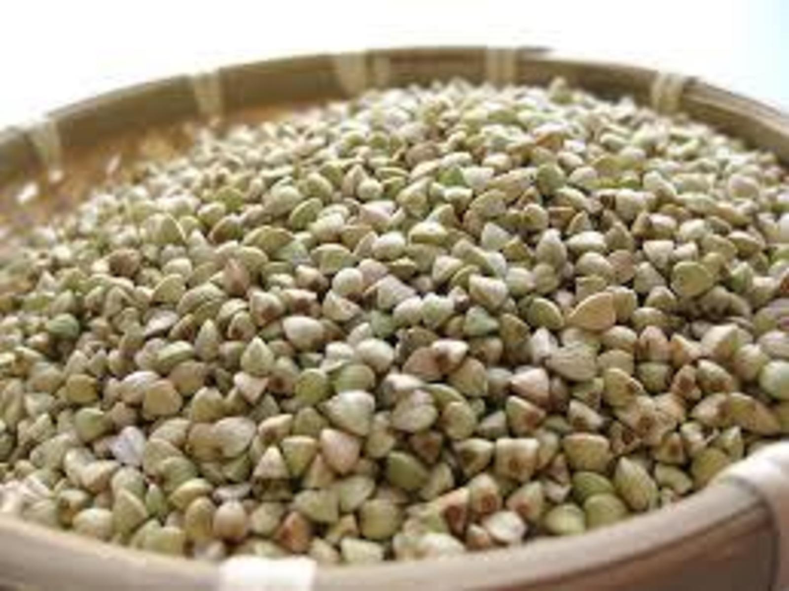 新鮮な蕎麦の実