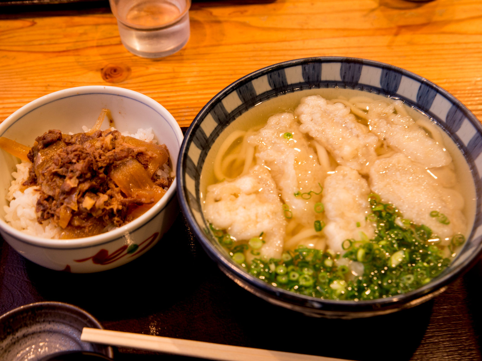 たけ久のごぼう天うどんと牛めし